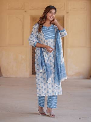 women white floral straight kurta pant and dupatta set 4