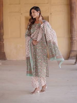 women green floral straight kurta pant and dupatta set 2