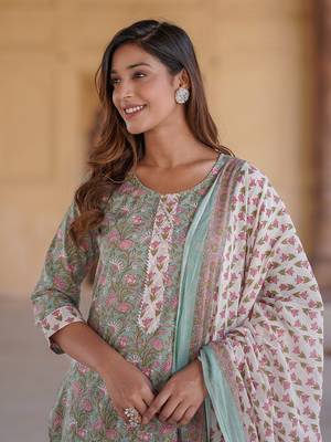 women green floral straight kurta pant and dupatta set 5