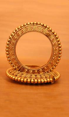 Gold bangles-and-bracelets 1