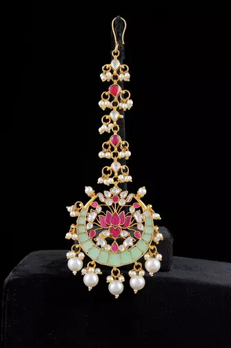 Multi gold finish kundan maangtika