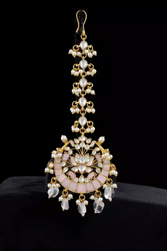 Pink gold finish kundan maangtika