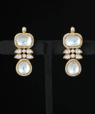 White faux polki kundan necklace set 3