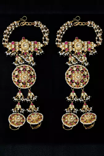 Red gold finish kundan hathphool