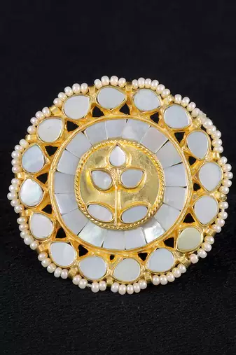White gold finish kundan mother of pearls ring