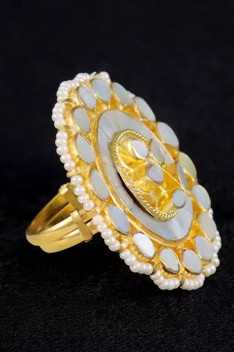 White gold finish kundan mother of pearls ring