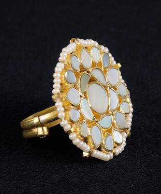 White gold finish kundan mother of pearls ring 3
