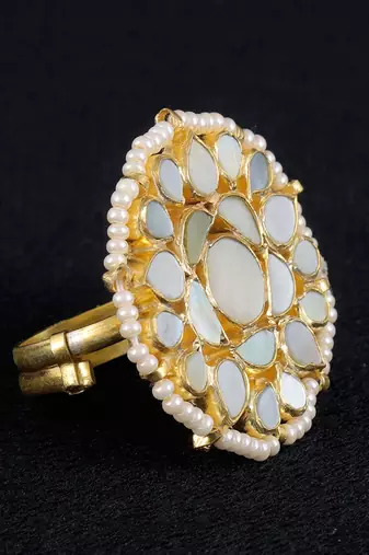 White gold finish kundan mother of pearls ring