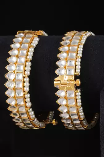 Gold gold finish kundan bangles