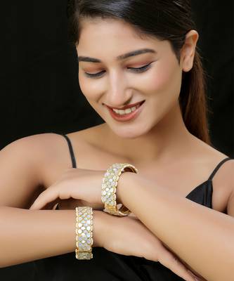 White gold finish kundan mother of pearl bangles 1