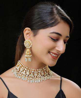 Light green gold finish kundan necklace set 1