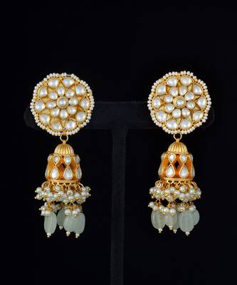 Light green gold finish kundan necklace set 3