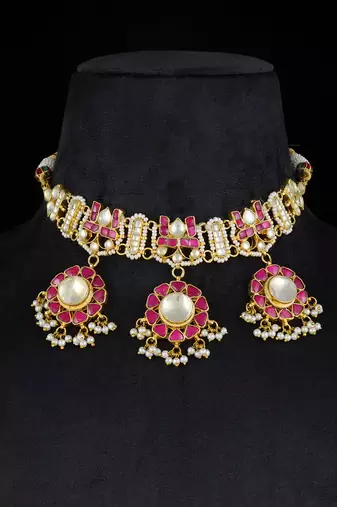 Red gold finish kundan necklace set