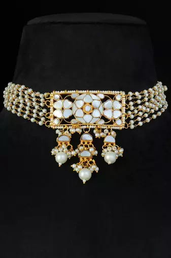 White gold finish kundan necklace set