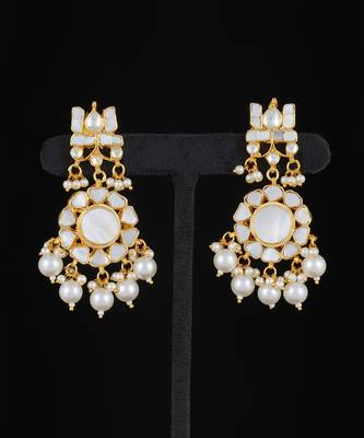 White gold finish kundan mother of pearls necklace set 3
