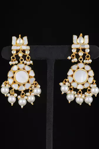 White gold finish kundan mother of pearls necklace set