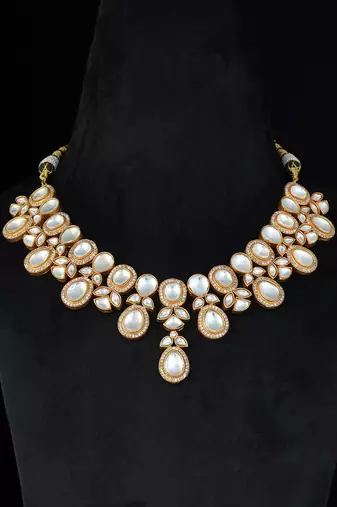 Gold faux polki necklace set