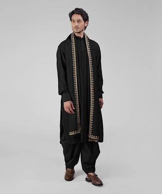 Black pintuck pathani kurta set 5