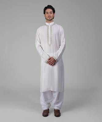 Ivory kashmiri tilla embroidered kurta set 1