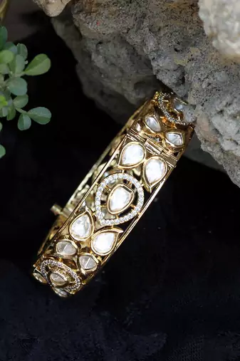 Golden glass kundan openable bangle