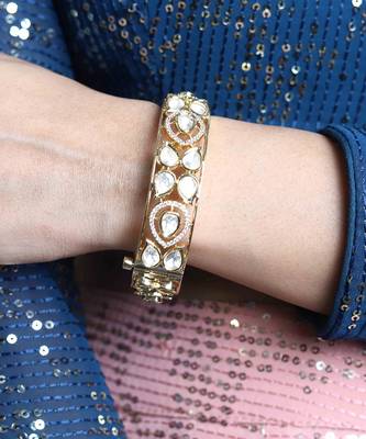 Golden glass kundan openable bangle 5