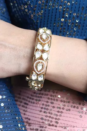 Golden glass kundan openable bangle