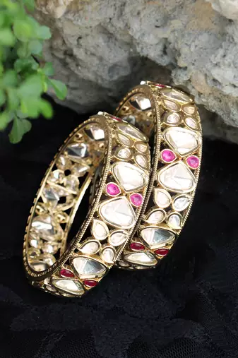 Golden openable bangle