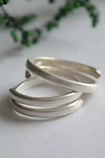 Silver toe rings