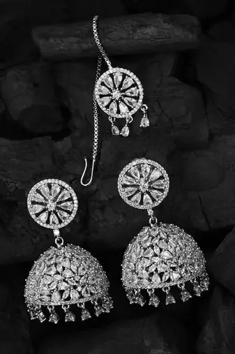 Silver-plated handcrafted maang tikka with earrings