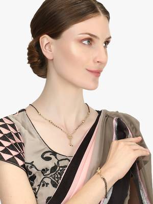 Gold-plated pearl jewellery set 5