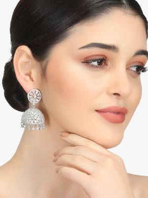 Silver-plated handcrafted maang tikka with earrings 2