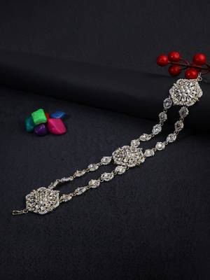 Women gold plated floral kundan pearl studded matha pati 5