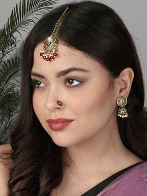 Pack of 3 gold-plated pearl-tessel earrings, maangtika & nosepin 5