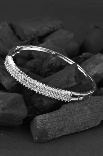 Women rhodium-plated stone studded bracelet