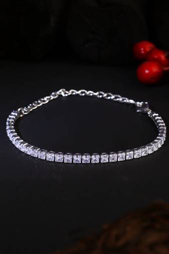 Women silver-plated stone-studded handcrafted bracelet