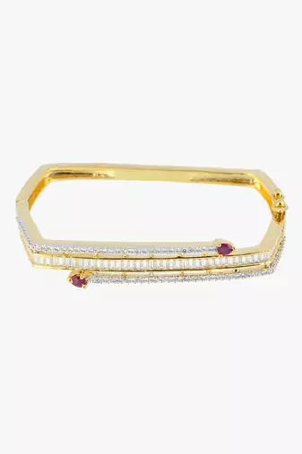 Women 24ct gold-plated pink stone studded square shapped bracelet