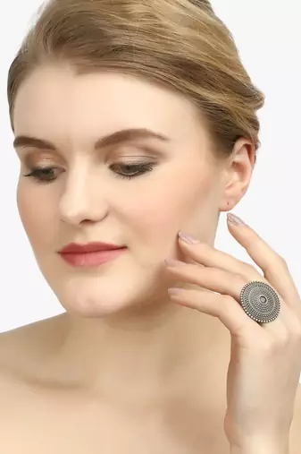 Silver-toned oxidized adjustable ring
