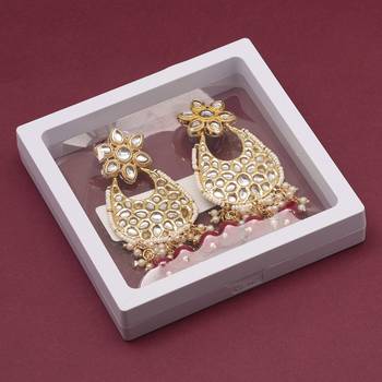 Maroon color kundan earrings 2