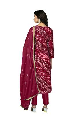 Women's pink hand work with bandhani printed dupatta premium jam cotton dress material 3