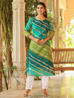 Yufta women green leheriya and cotton lining straight kurta 1