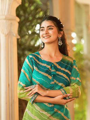 Yufta women green leheriya and cotton lining straight kurta 5