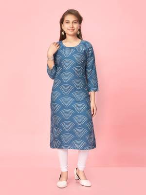 Aarika girls blue-white colour cotton printed kurti legging set 1