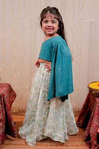 White block printed skirt set