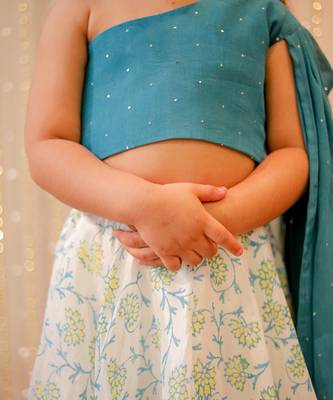 White block printed skirt set 4