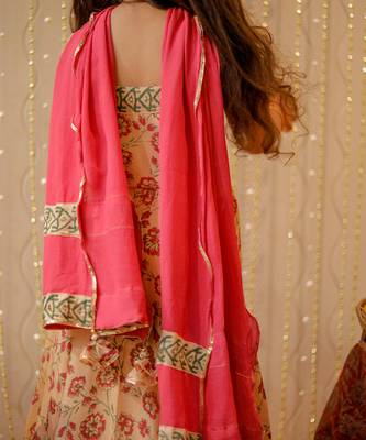 Beige full length block printed kurta set 4