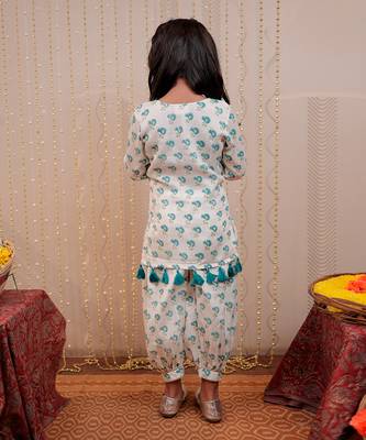White chinon crepe block printed kurta set 4