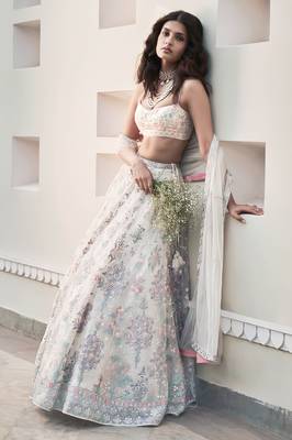 Cream Georgette Thread Embroidered Sleeveless Lehenga Choli With Net Dupatta 4