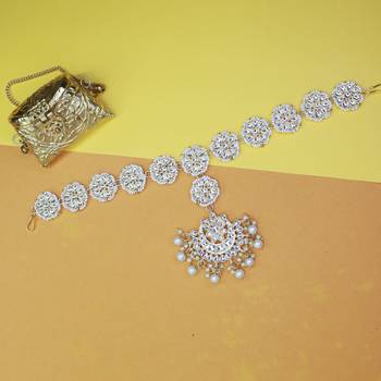 Traditional Floral Kundan Pearl Studded Rajasthani Sheeshphool/Mathapatti for Women  5