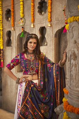 WHITE THREAD EMBROIDERED WITH MIRROR WORK VISCOSE RAYON TRADITIONAL NAVRATRI GARBA FESTIVAL SEMI STITCHED LEHENGA CHOLI 5