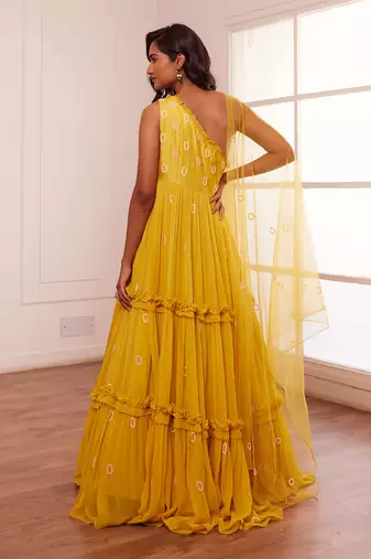 Yellow one shoulder anarkaki with net dupatta